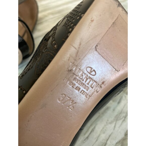 Valentino Garavani Black Patent Lace Peep Toe Pumps Heels Size 37.5 (7.5 US) - Picture 6 of 12